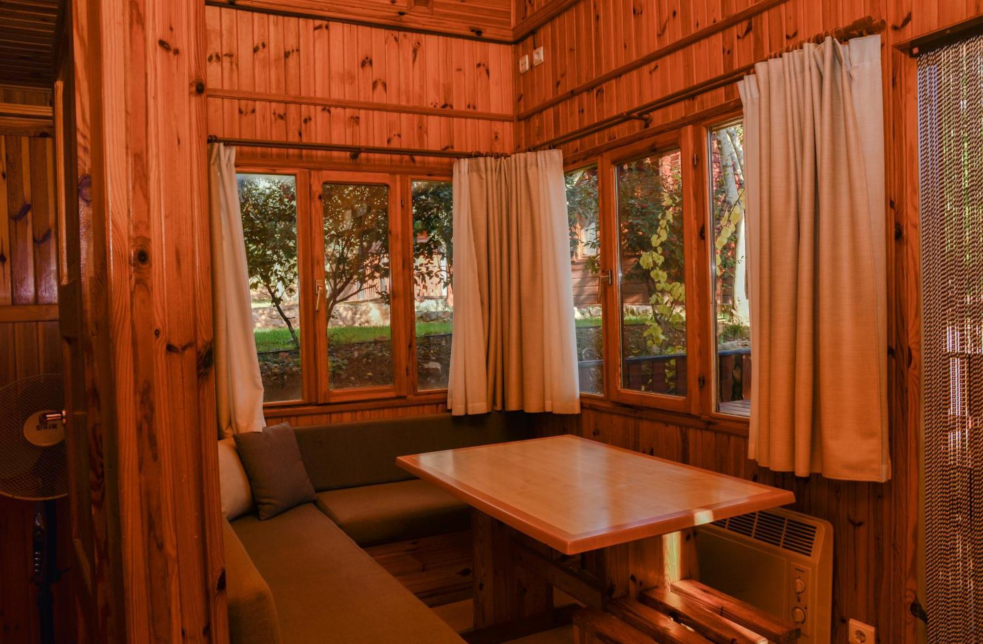 Camping Alquézar Екстериор снимка